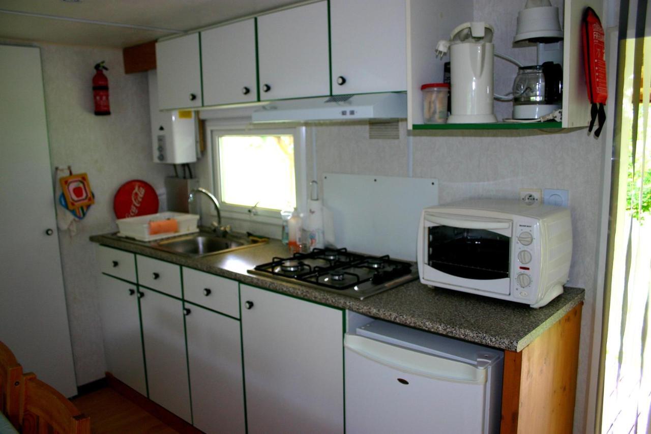 Mobile Home At La Petite Lande Thiviers 外观 照片